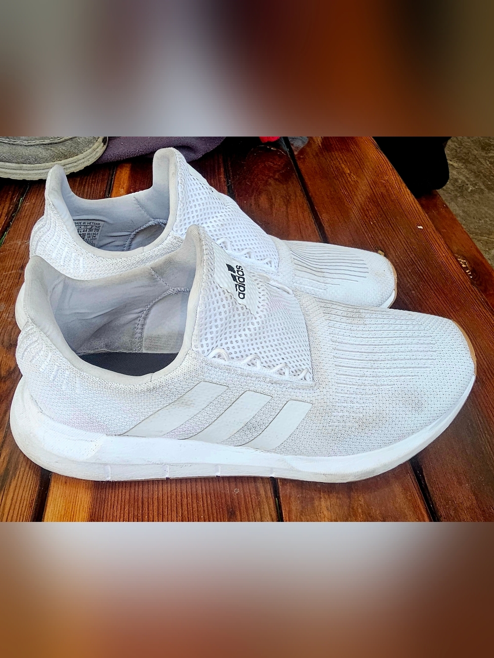 White adidas Swift Run sneakers